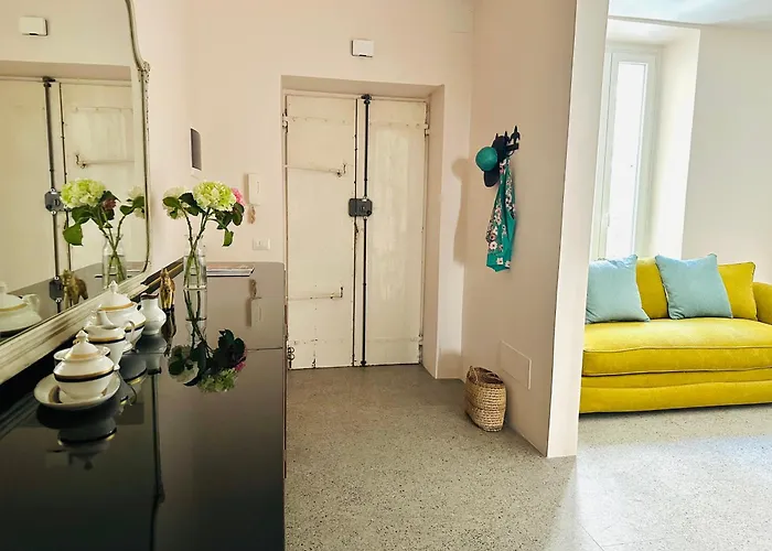 Trasteverehome - Cisterna Secrets At The Heart Of Trastevere Apartment