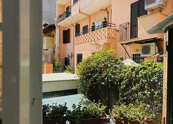 Trasteverehome - Cisterna Secrets At The Heart Of Trastevere Apartment *